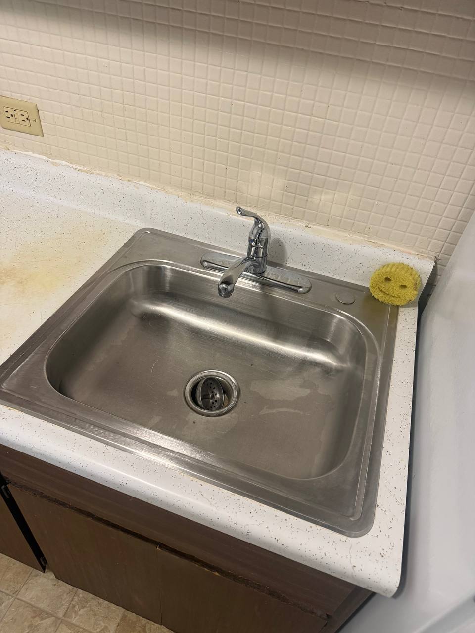 Kitchen sink and counter after cleaning